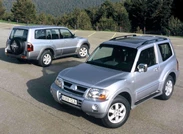 1606834-Mitsubishi-Pagero-2001-2005-03.jpg