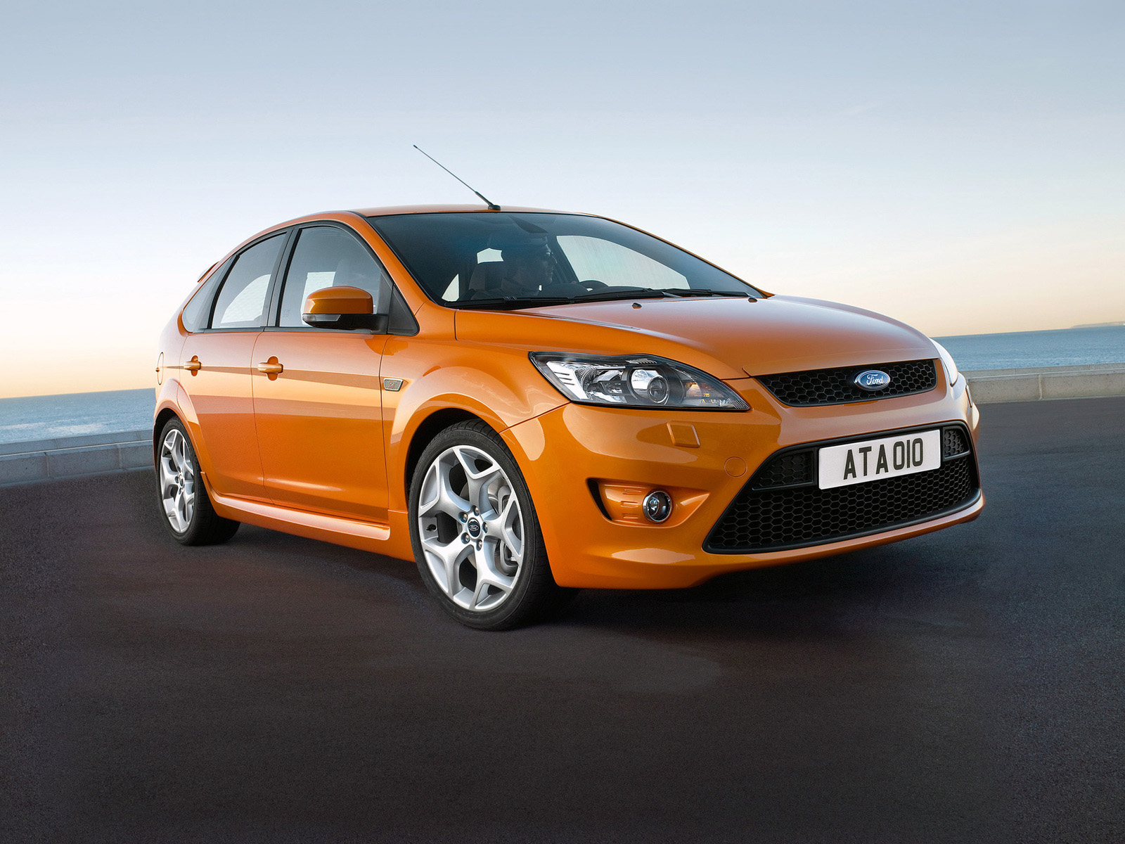 1603121_ford_focus_03.jpg