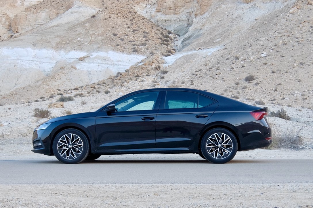 1637281-סקודה אוקטביה 1.0 ל' - 1.jpeg