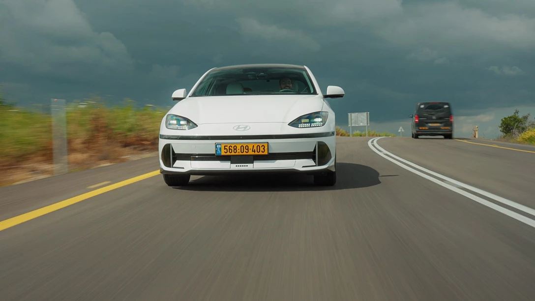 1695908-אוטו השנה 2024 (מבחן).01_07_09_01.Still058-min.jpg