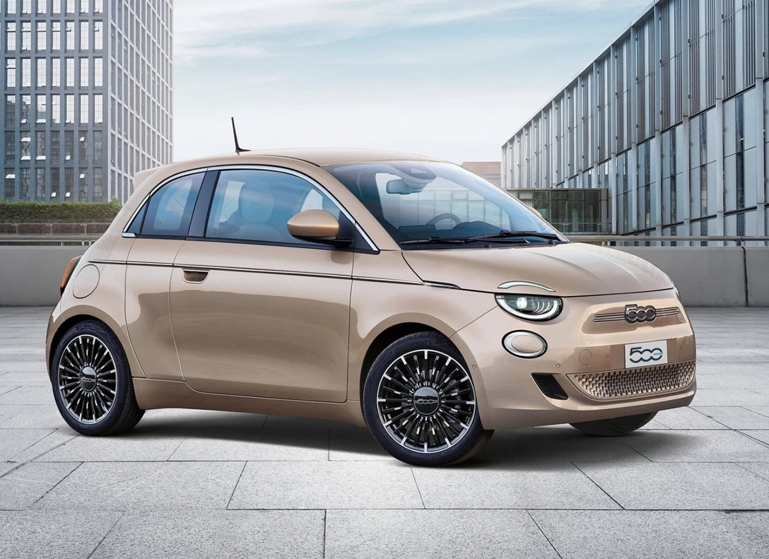 1646969-Fiat-500e-2021-01.jpg