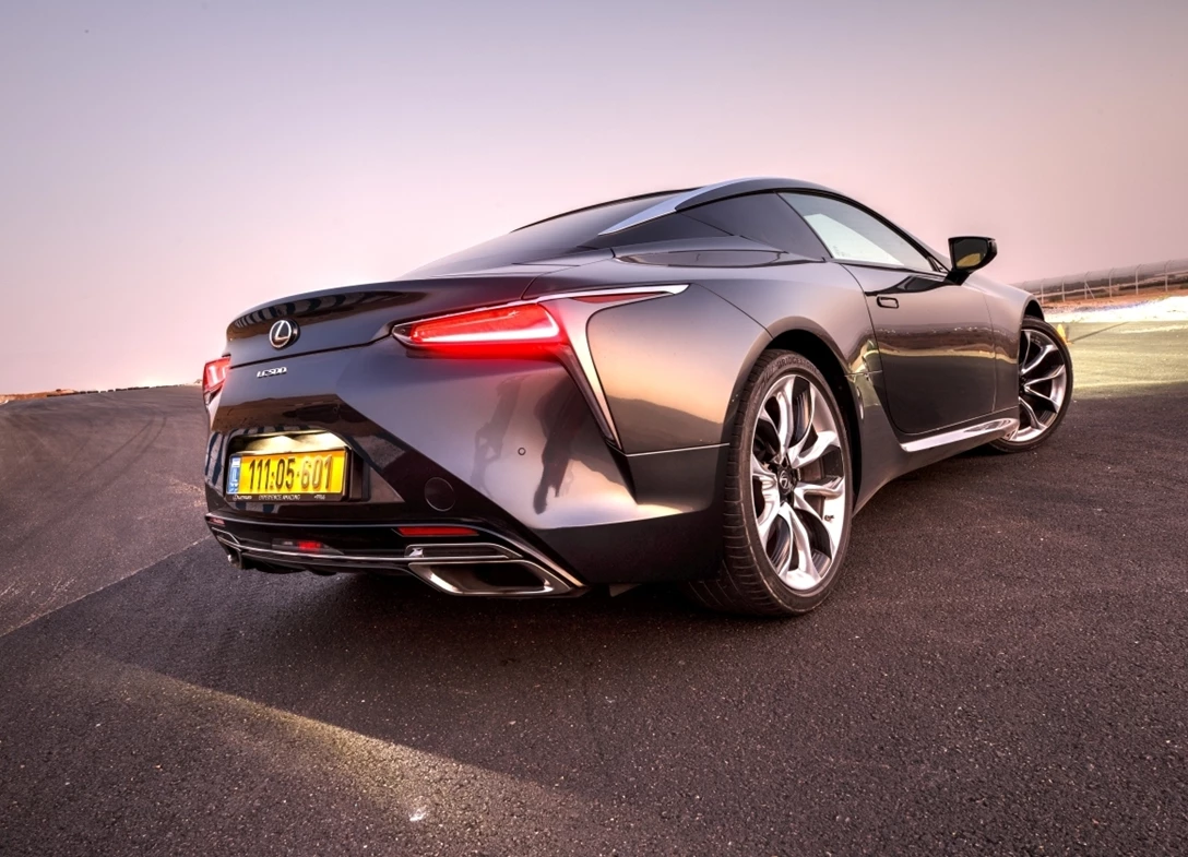 1689920-Lexus-LC_500-2020-00-TF.jpg