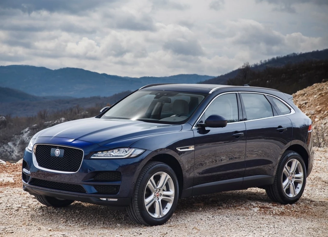 1668815-Jaguar-F-Pace-2017-04.jpg