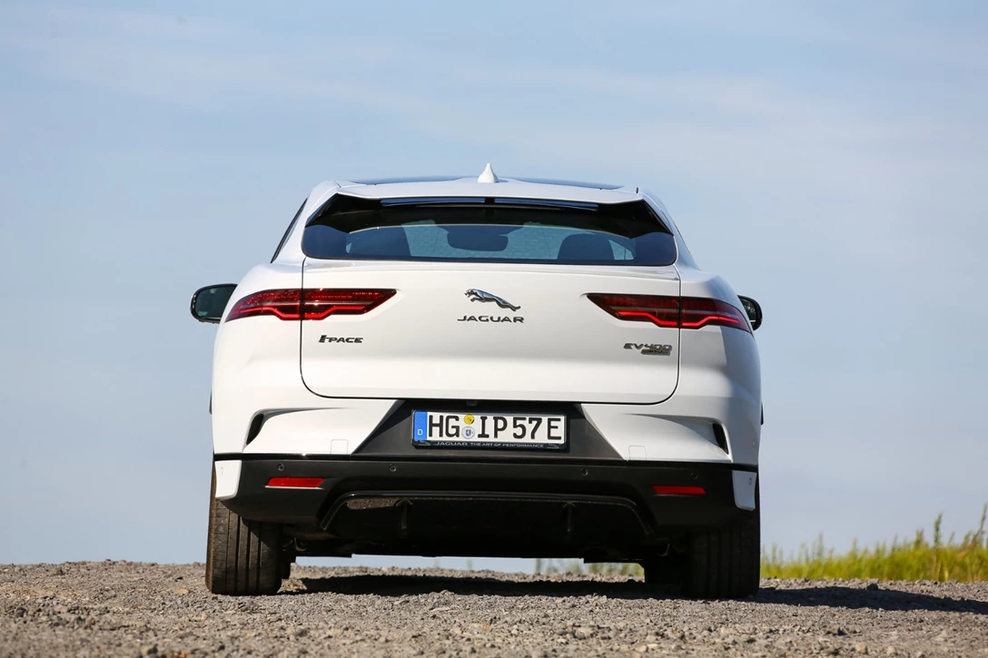 1603774-יגואר i פייס השקה עולמית (17).jpg