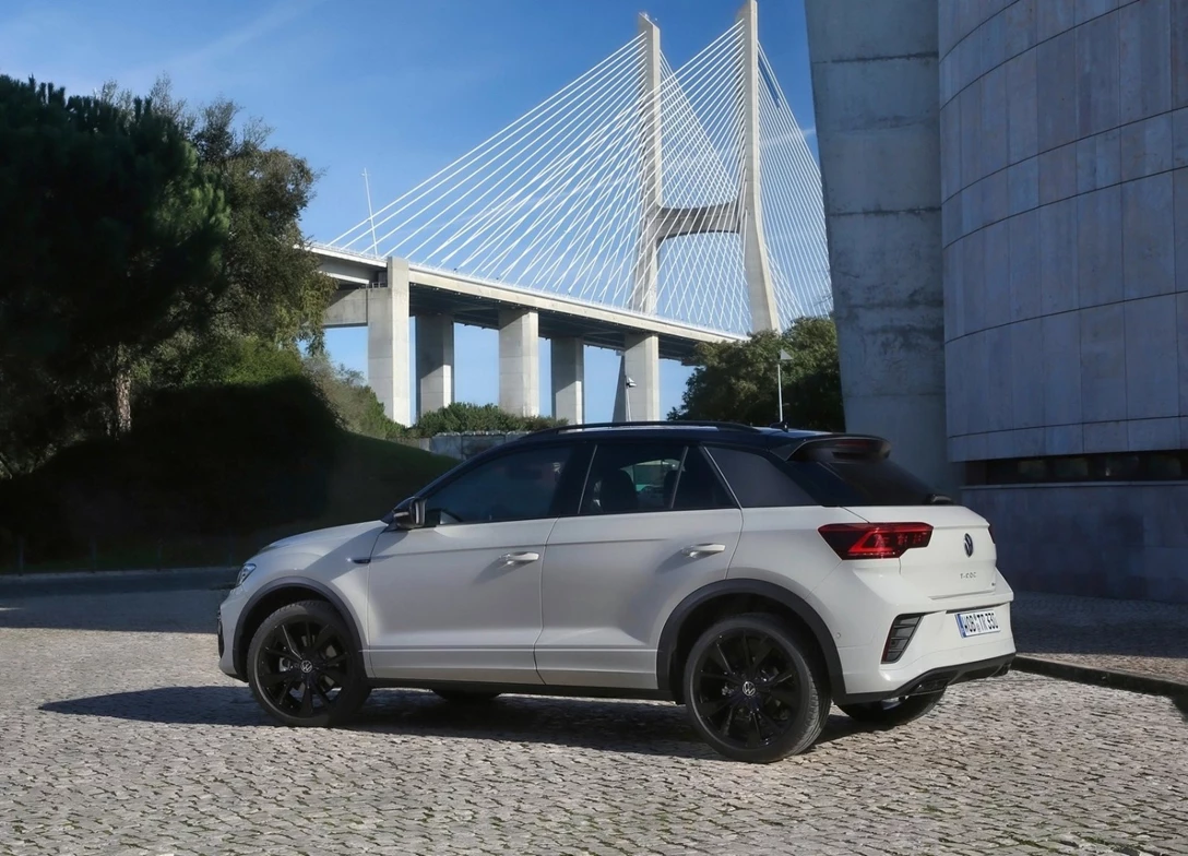 1691152-Volkswagen-T-Roc-2024-03.jpg