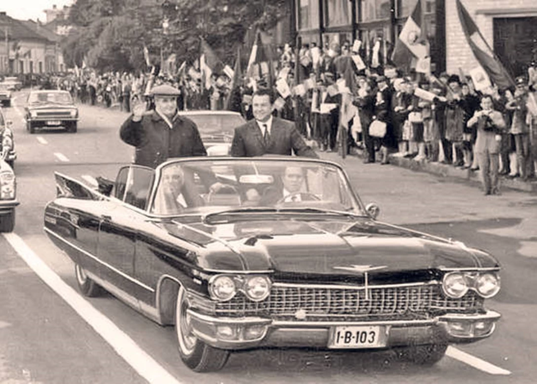 1681792-01-ceausescu-alba-iulia-1972-e159ce2ad3.jpg