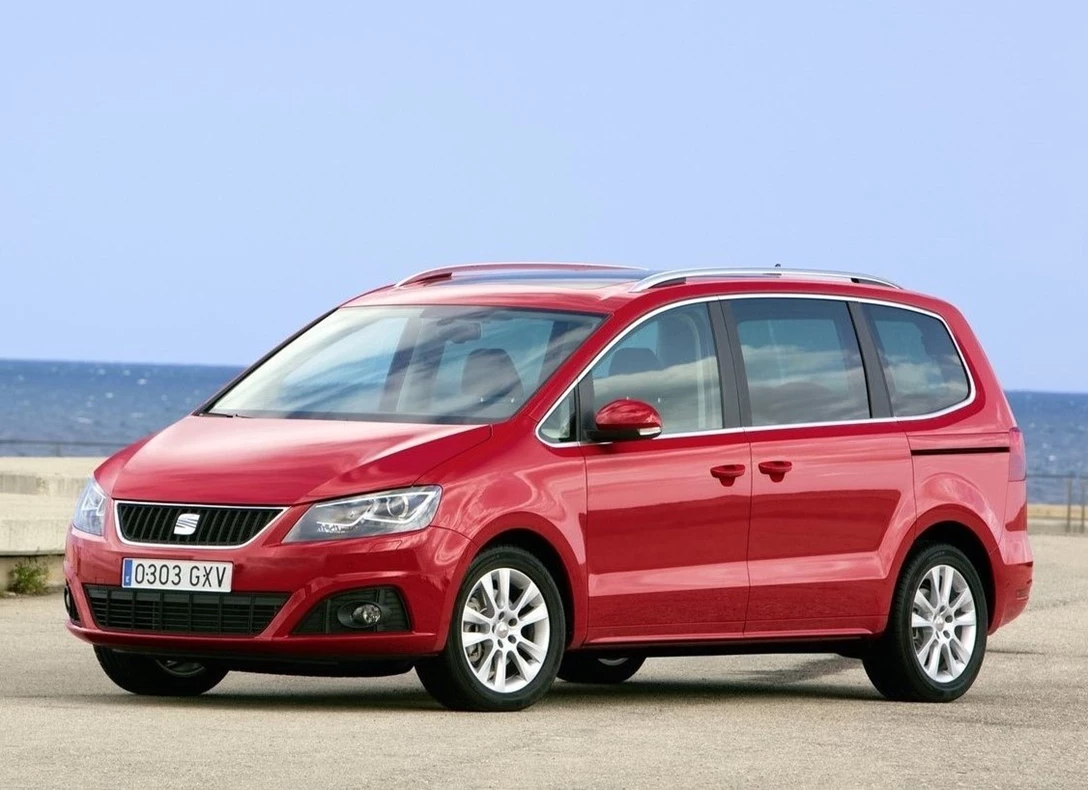 1665233-Seat-Alhambra-2013-04.jpg