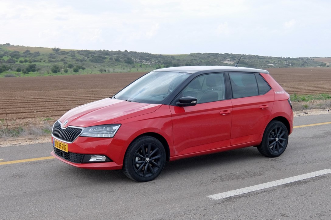 1639445-סקודה פאביה מבחן דרכים (מתיחת פנים) - 10.jpeg