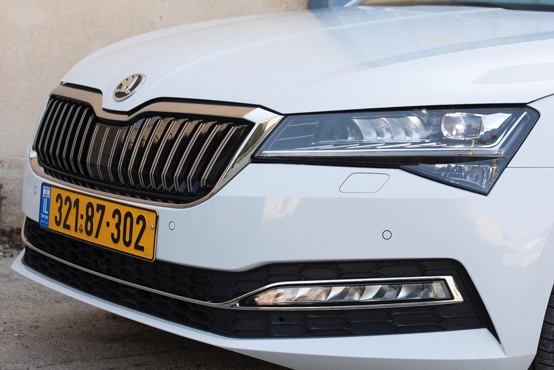 1638767-סונטה מול סופרב - 16.jpeg