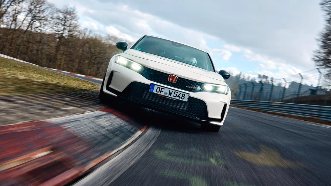 1681515-434964_NEW_HONDA_CIVIC_TYPE_R_REGAINS_PRODUCTION_VEHICLE_FWD_LAP_RECORD_AT_N.jpg