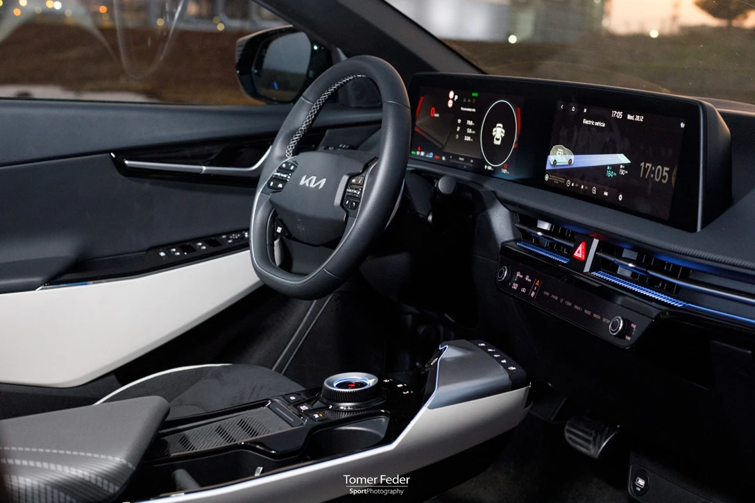 1675154-FTomer_KIA-ev6-235.jpg