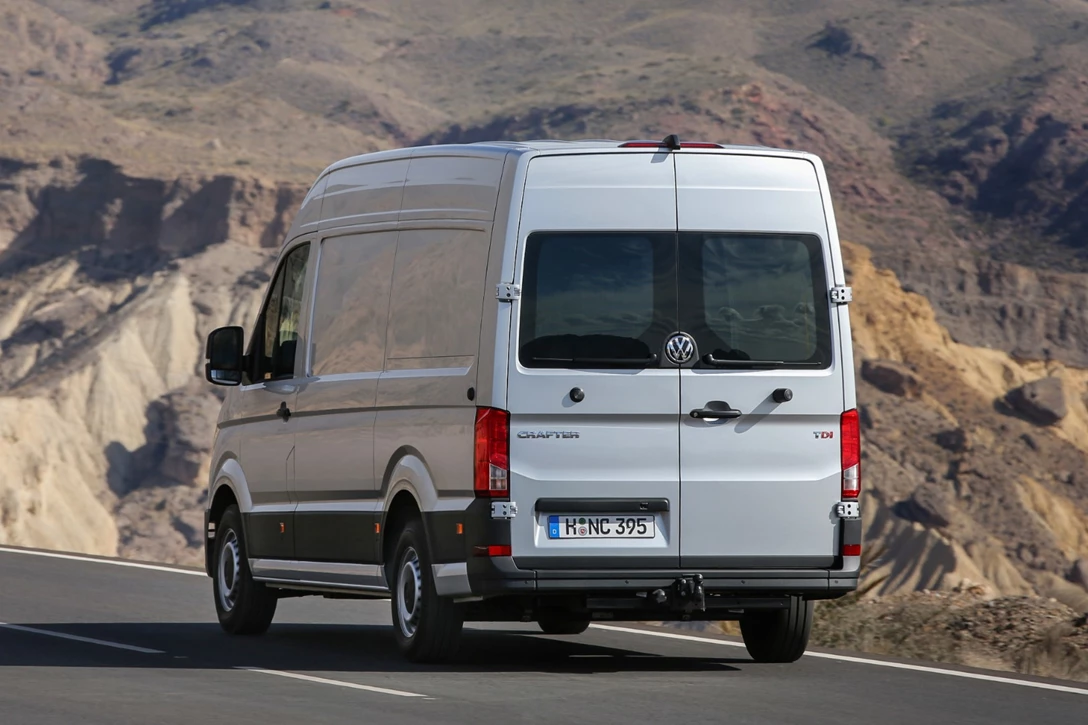 1684826-Volkswagen-Crafter-2023-13.jpg
