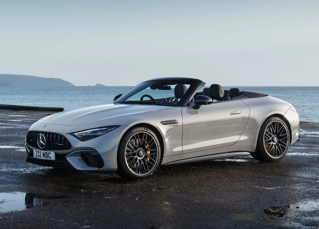 1685001-Mercedes-Benz-SL-AMG-2023-04.jpg