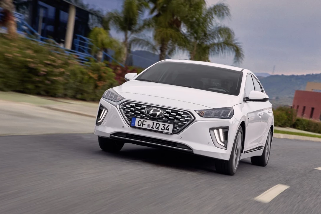 1620998-New Hyundai IONIQ Hybrid (8).jpg
