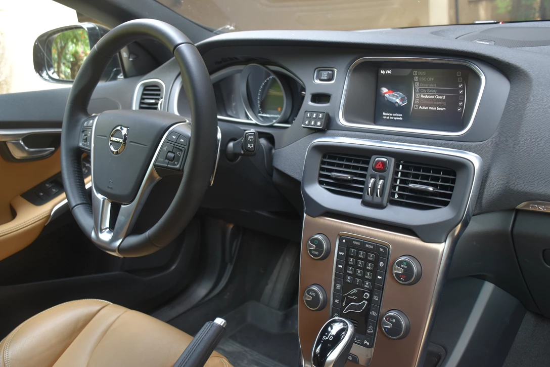 1593960-וולוו V40 קרוס קאנטרי מבחן דרכים  (8).JPG