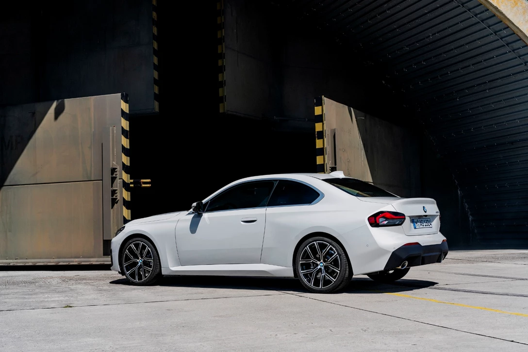 1700682-BMW-2-Series_220i-Coupe-2024-03.jpg