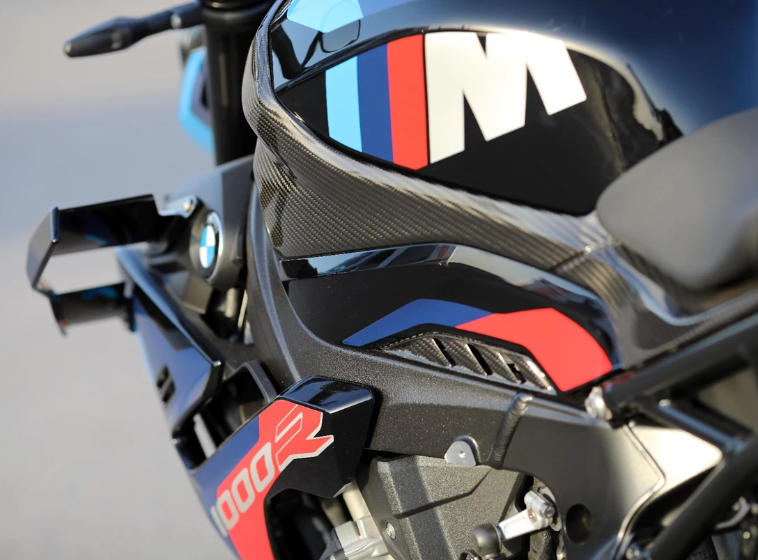 1684643-TFeder_BMW_S1000RR-0010-min.jpg