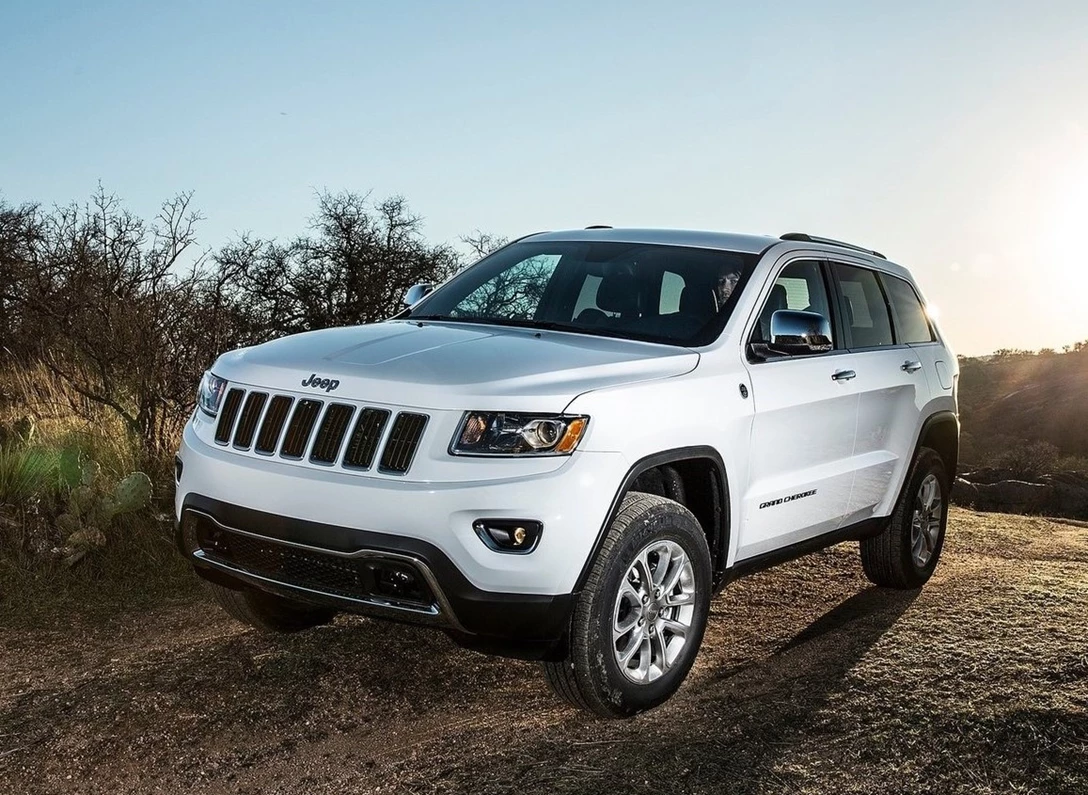 1658540-Jeep-Grand_Cherokee-2017-04.jpg