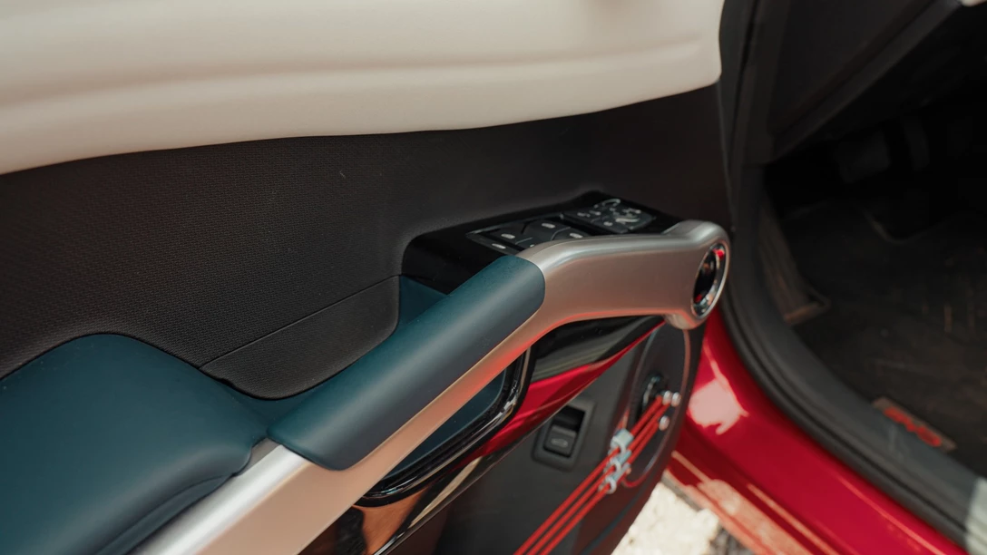 1672474-BYD ATTO 3.00_53_38_13.Still064 copy.jpg