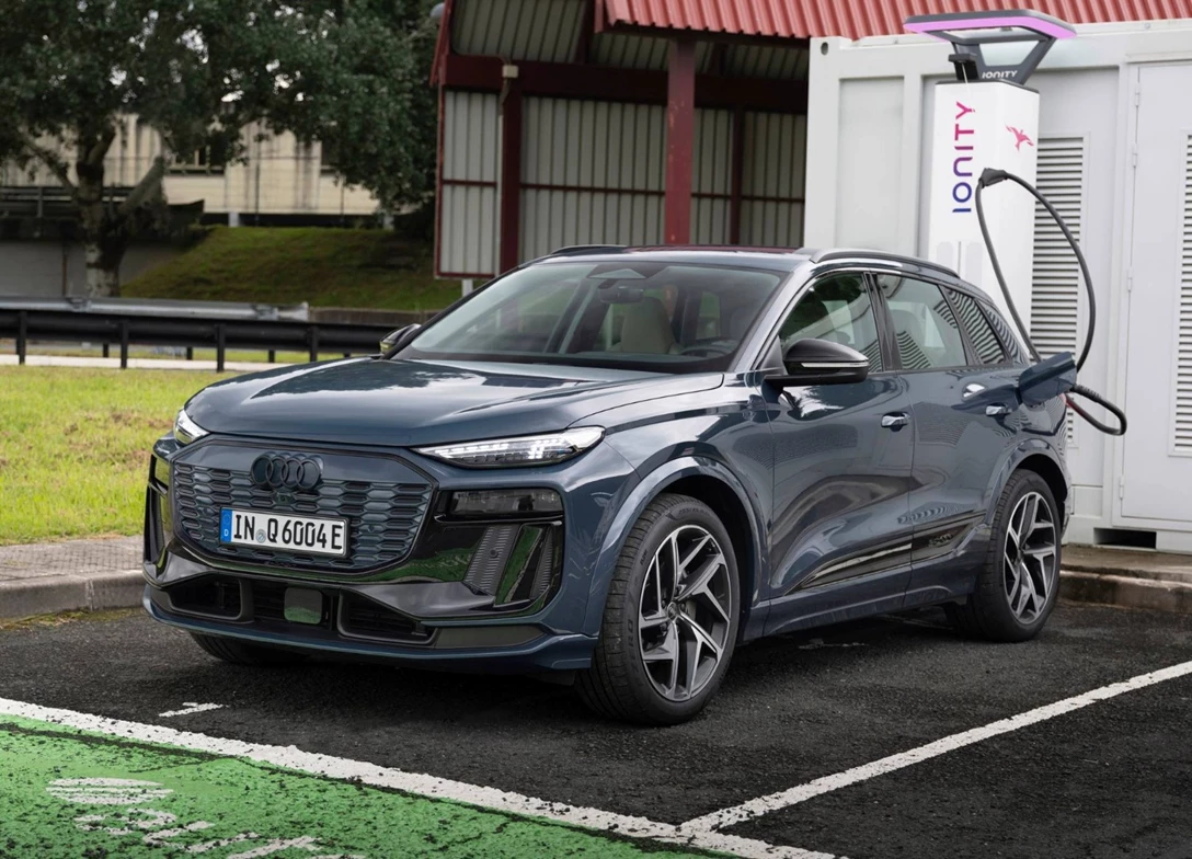 1705885-Audi-Q6_e-tron-2025 (4).jpg