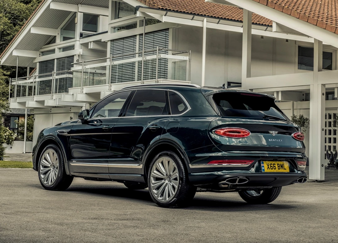 1699337-Bentley-Bentayga-2024-03.jpg
