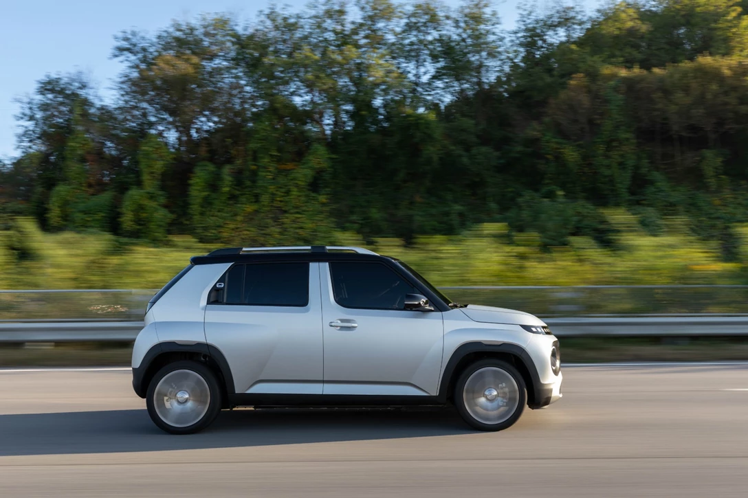 1703701-INSTER Drive_39.jpg