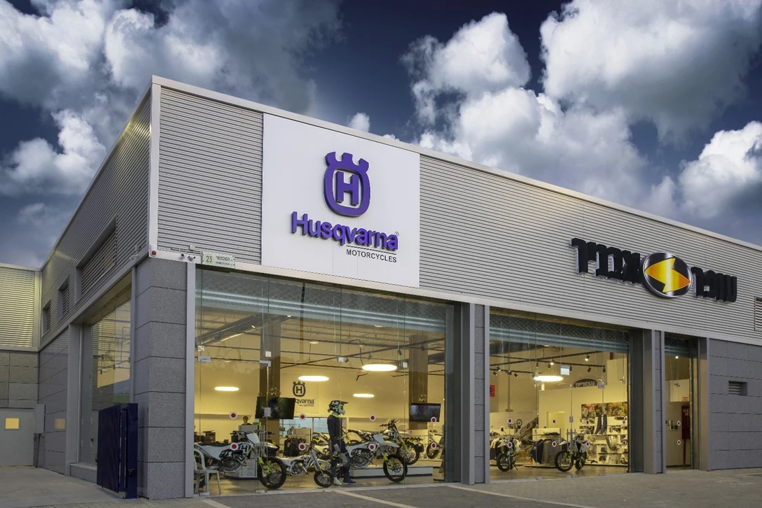 1599835-סניף עופר אבניר מודיעין. קרדיט רונן טופלברג.jpg