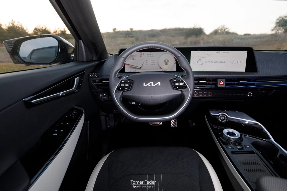 1675152-FTomer_KIA-ev6-212.jpg