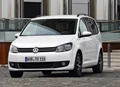1690361-Volkswagen-Touran-2014-04.jpg