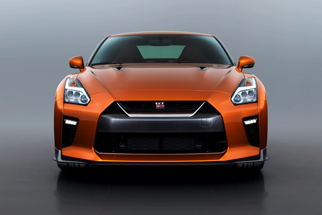 1582614-2017_nissan_gtr_35.jpg