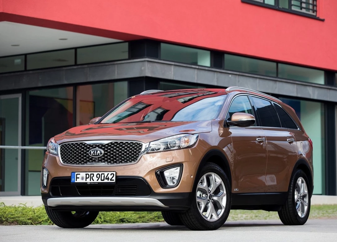 1645404-Kia-Sorento-2015-1600-03.jpg