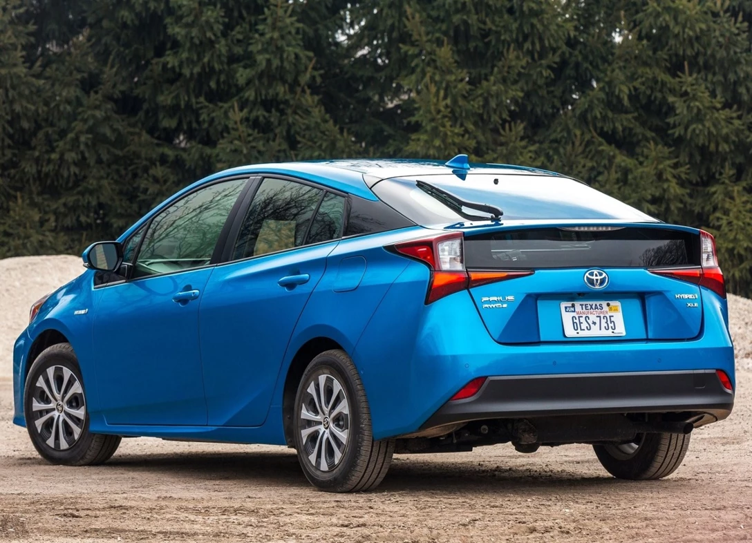 1643661-Toyota-Prius-2021-07.jpg