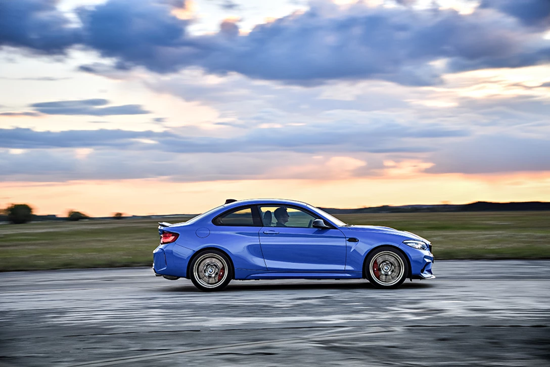1624760-P90374213_highRes_the-all-new-bmw-m2-c.jpg
