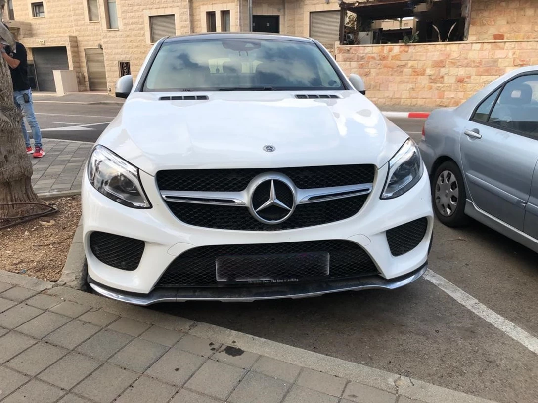 1671081-מונית הכסף 4.jpg