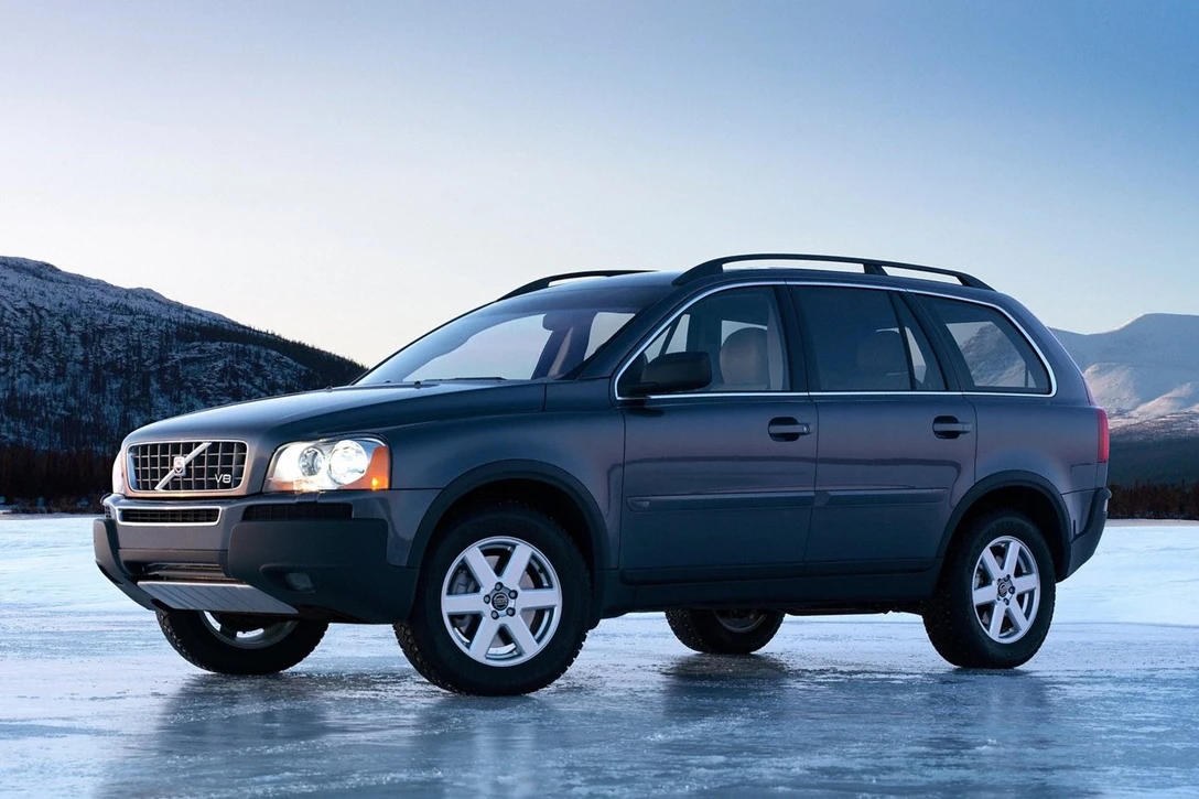 1632272-וולבו XC90 (1).jpg