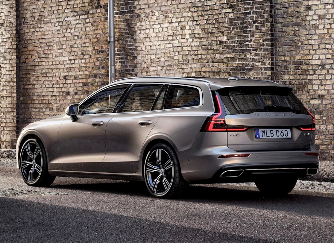 1663001-Volvo-V60-2021-02.jpg