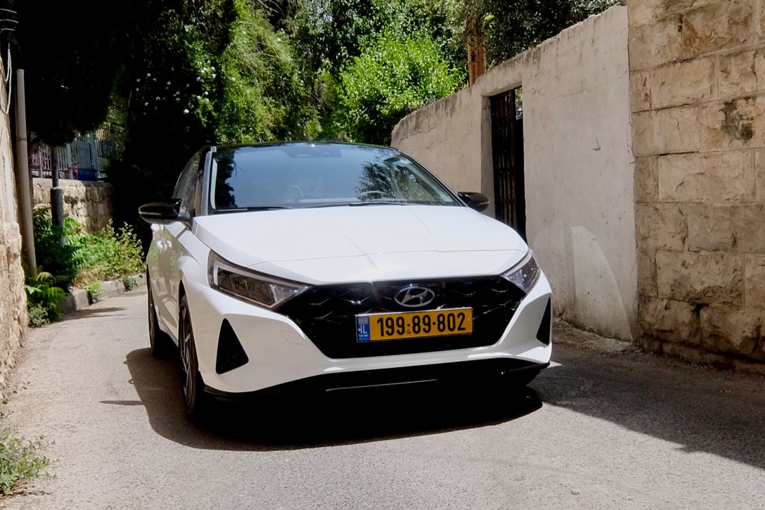 1643638-יונדאי i20 מבחן דרכים - 2.jpeg