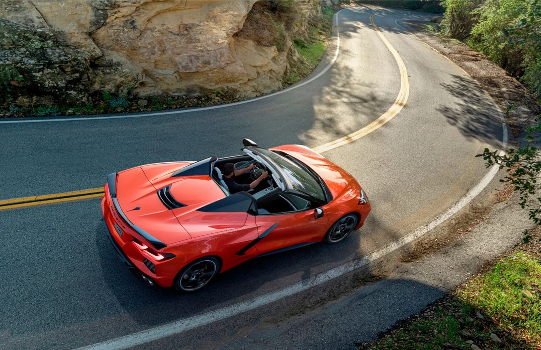1623506-2020-Chevrolet-Corvette-Stingray-Convertible-011.jpg