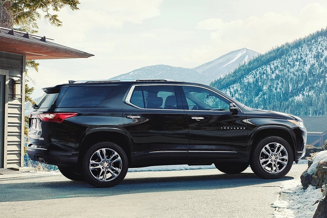 1604512-Chevrolet-Traverse-2018-1600-0f.jpg