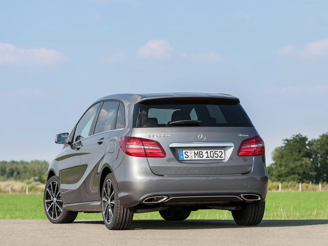 1590178-Mercedes-Benz-B-Class 2.jpg