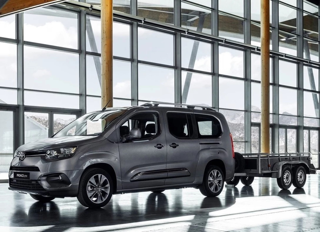 1660765-Toyota-ProAce_City_Verso-2021-01.jpg