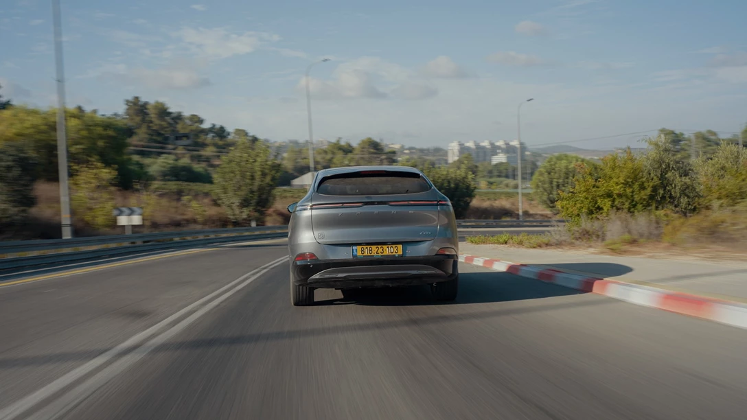 1701361-Xpeng G6 2024.00_02_12_16.Still002.jpg