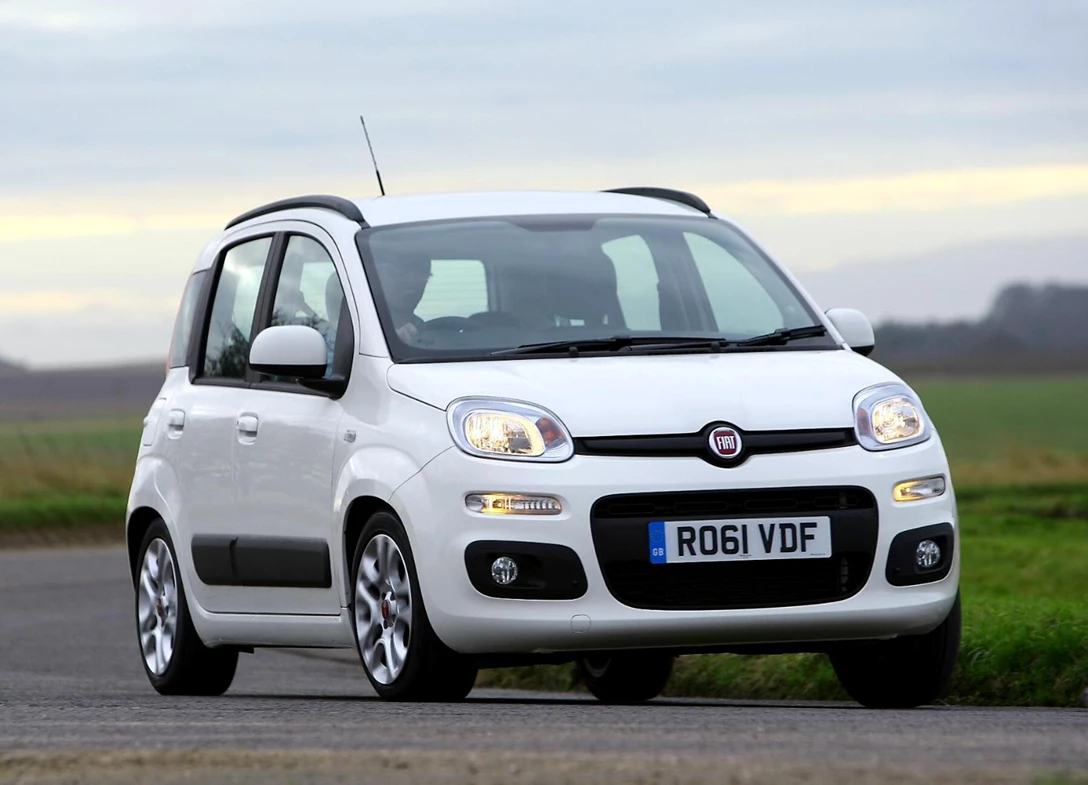 1690230-Fiat-Panda-2013-01.jpg