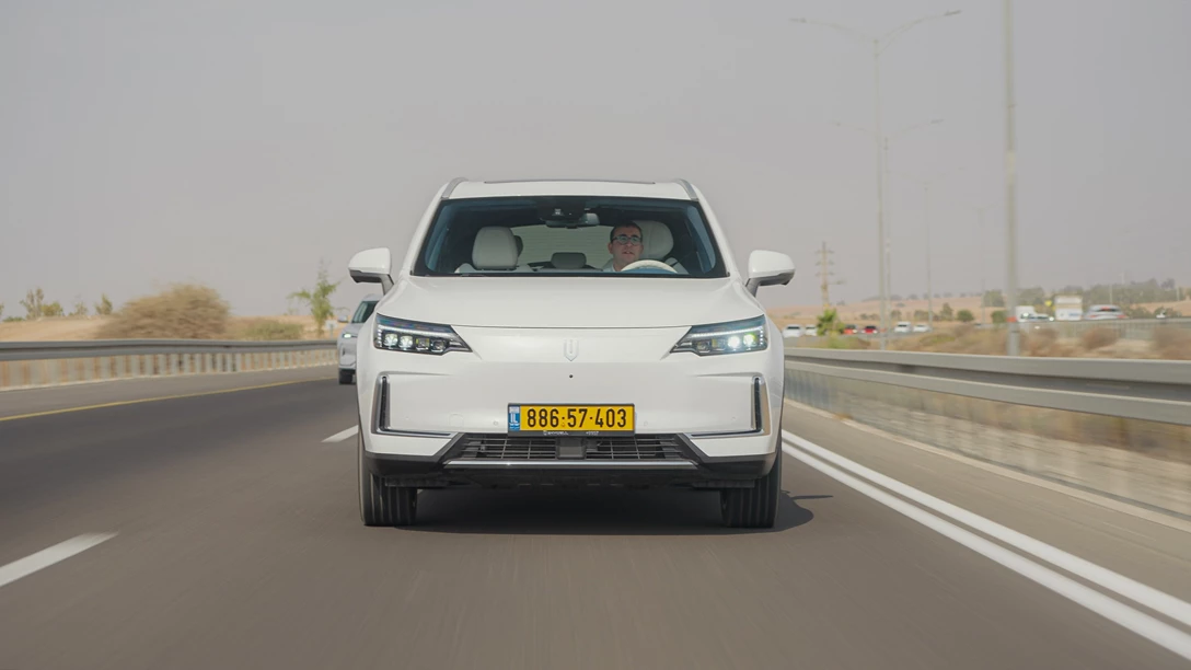 מבחן טווח 2025 - עד 200K.00_55_35_01.Still045-min.jpg