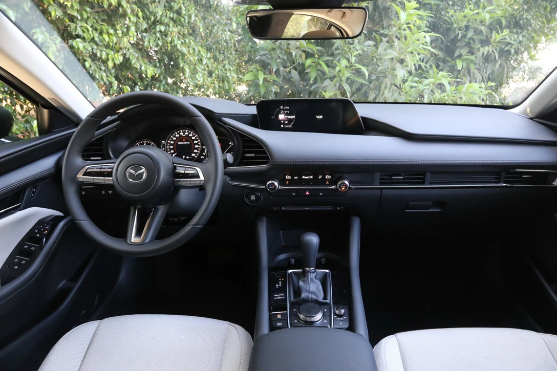 1622675-rotemi110919mazda3 (78).JPG