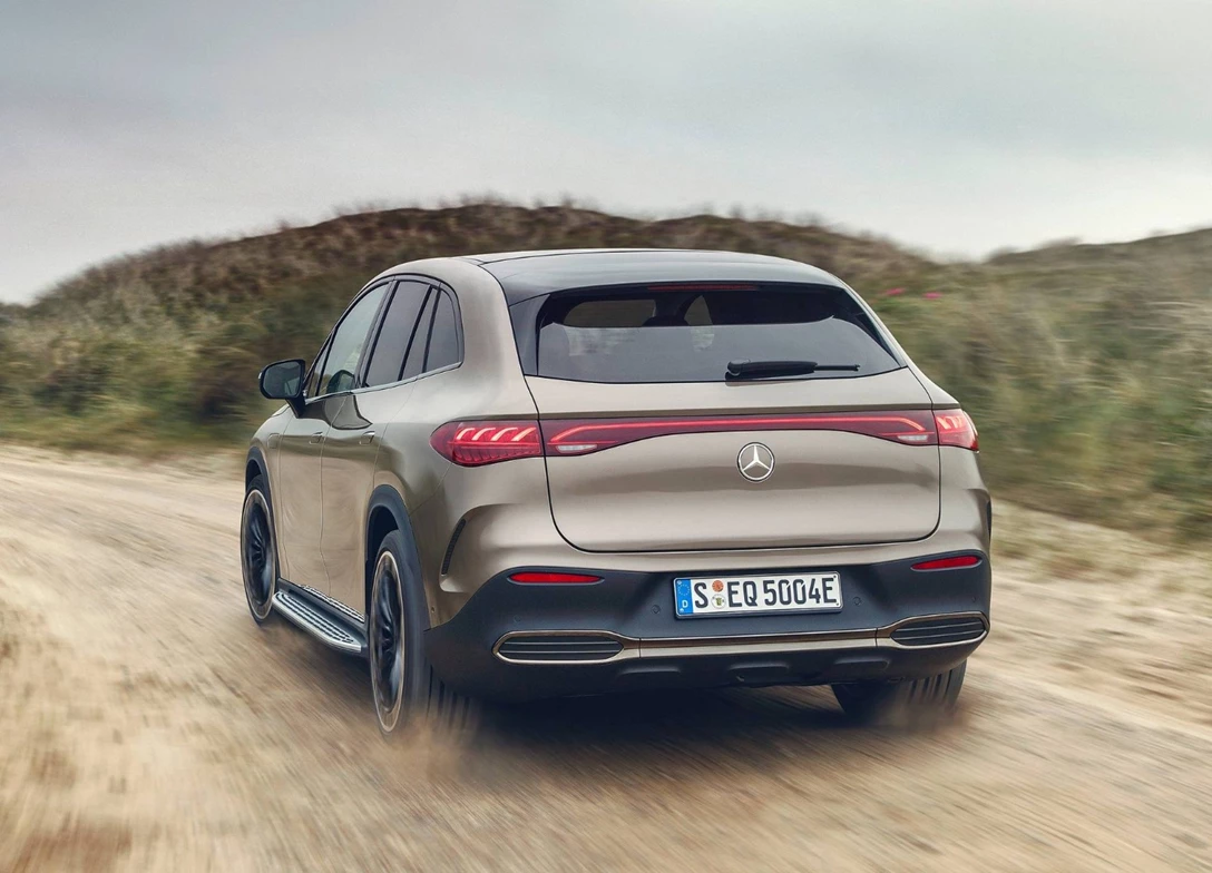 1702741-Mercedes-Benz-EQE_SUV-2024-03.jpg
