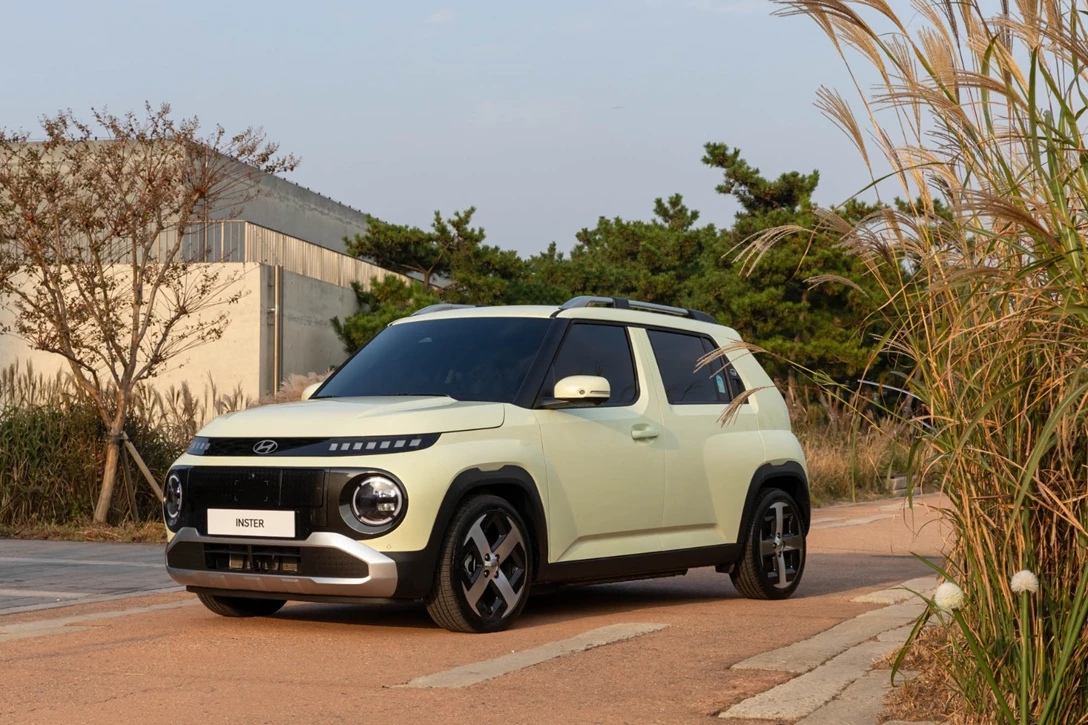 1703777-INSTER Static _02.jpg