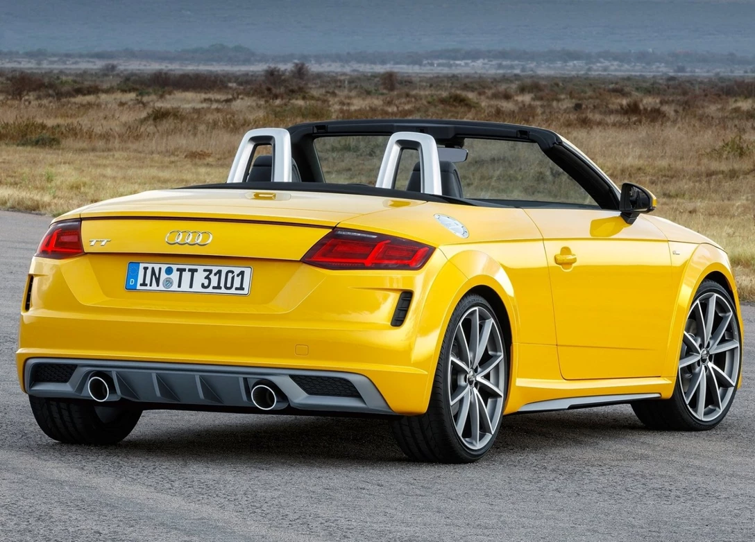 1678391-Audi-TT-Coupe-2023-02.jpg