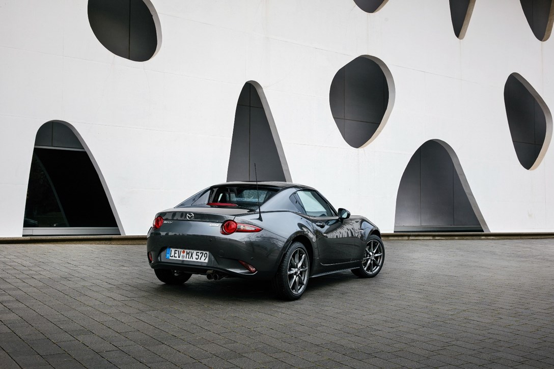 1596952-מאזדה MX-5 RF (25).jpeg