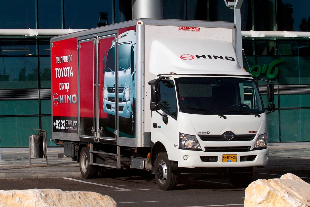 1625084-HINO 300 2.jpg